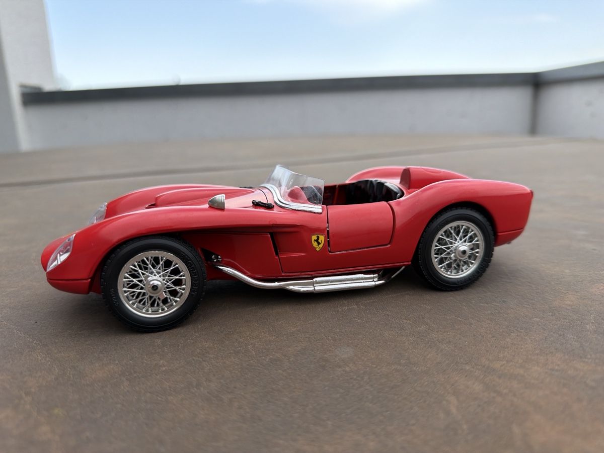 Bburago Modellini d'auto: Ferrari 250 Testarossa - Bburago - 1/18 – Nuovo (secondo la descrizione) da Wolfwil venduto da Rolex1 1