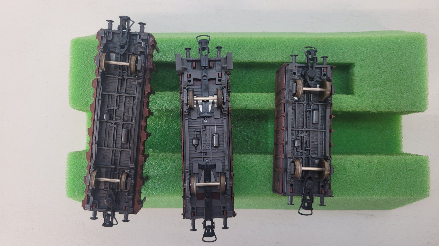 Roco Modellini di ferrovie: Spur H0, Roco, 2 achsige Güterwagen DB – Usato da Büsserach venduto da ModellbahnDepot 6