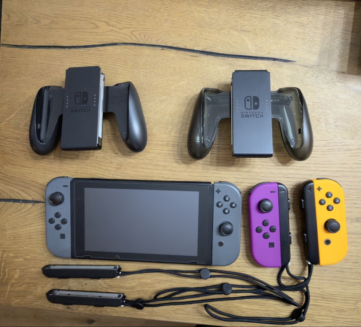 Nintendo Console: Nintendo Switch Konsole Grau mit extra Joy-Cons Set – Usato da Felben-Wellhausen venduto da jimmy_dean 1