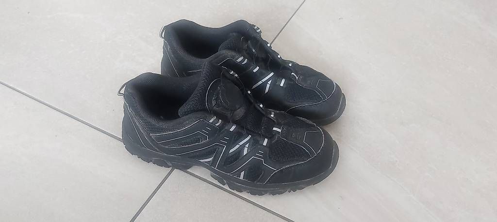 Chaussures garçon: Trekkingschuhe – D'occasion à Chur par mal_6m7r 1