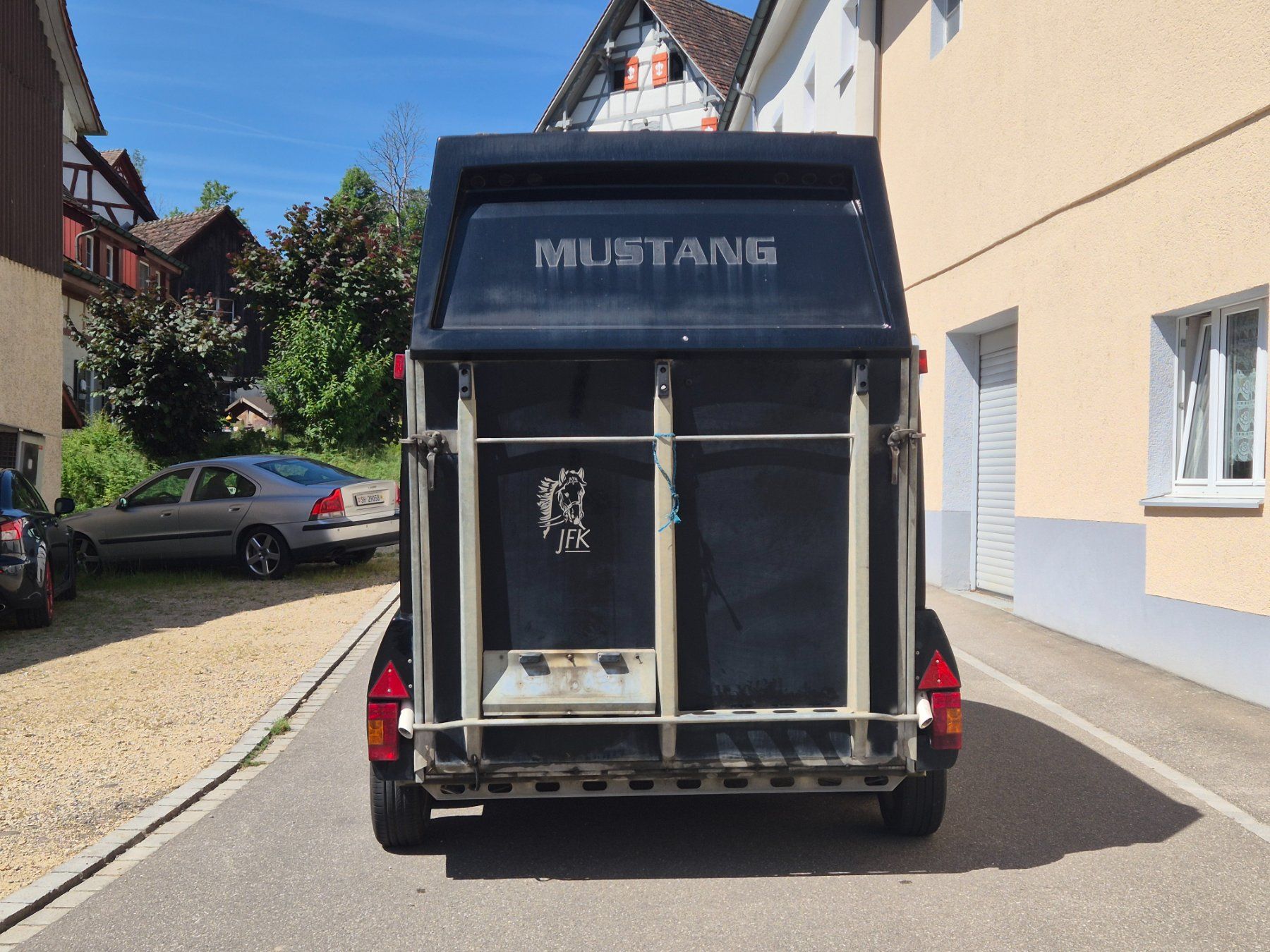 Rimorchi: Pferdetransporter JFK Mustang Camp-let A2 – Usato da Hofen SH venduto da Reddey4 4