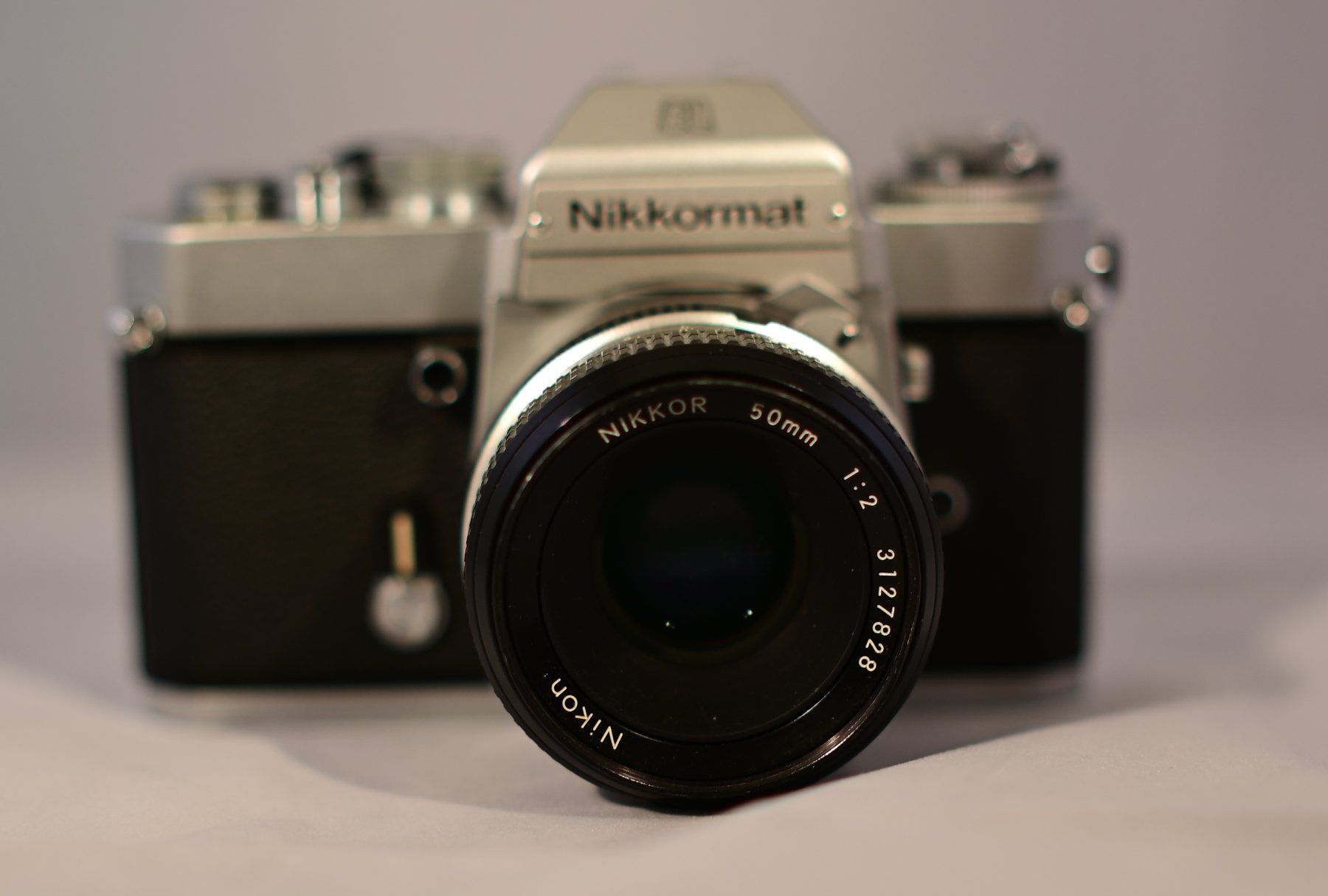 Nikon Kamera: Nikon Nikkormat EL mit 50mm Objektiv – Gebraucht aus Uster von Stoessda 3