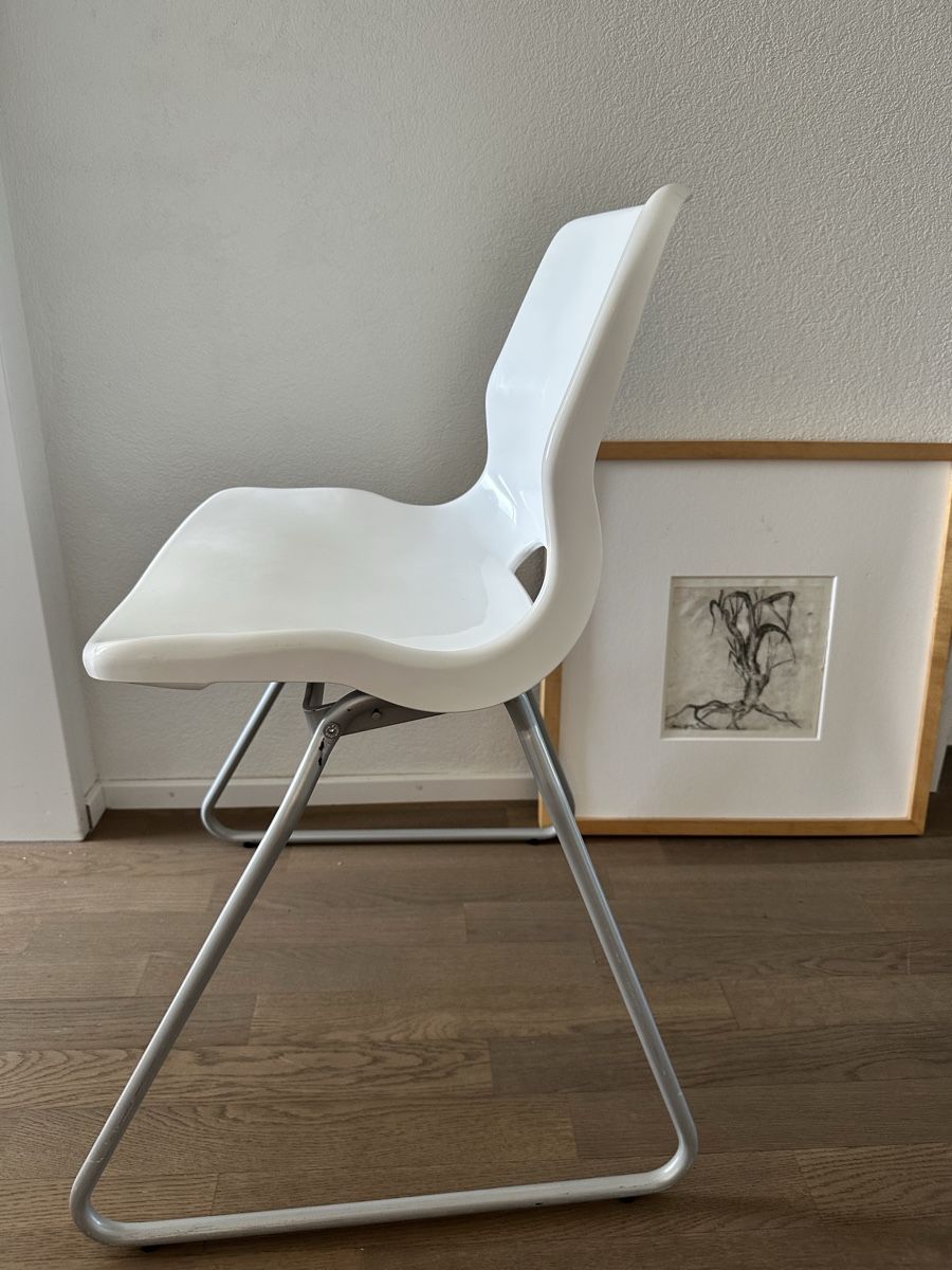 Ikea Sedie: Snille Stuhl weiss  – Usato da Luzern venduto da cam_f7qx 1