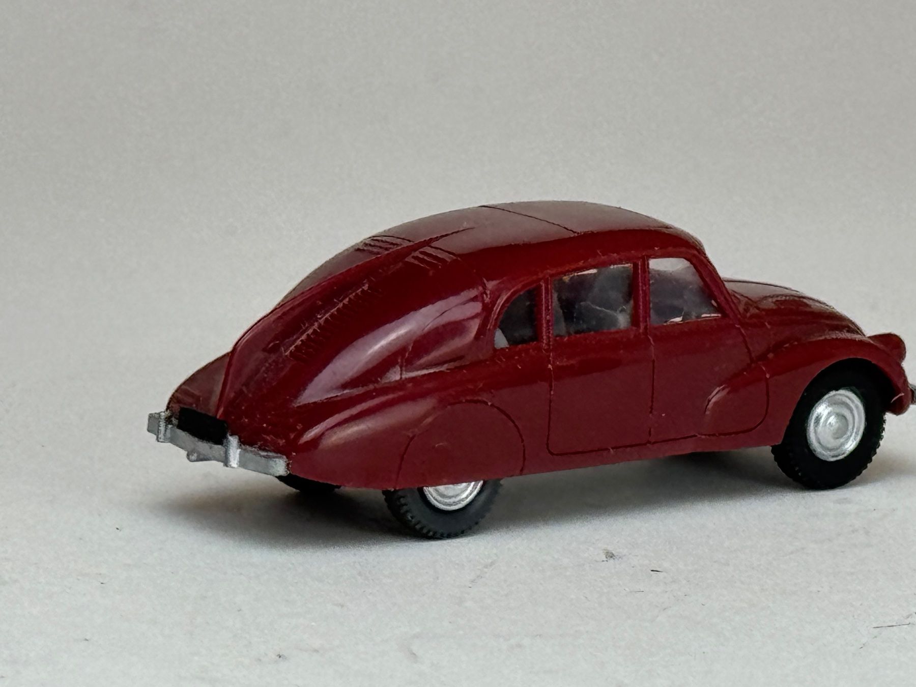 Wiking Modellini d'auto: Wiking Tatra 87 h-braunrot – Usato da Elm venduto da Wikmtz 1