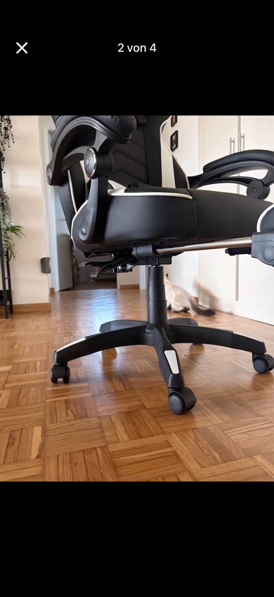 Stühle: Livetastic Gamingstuhl  – Neu (gemäss Beschreibung) aus Bronschhofen von nachzieheffekt 1