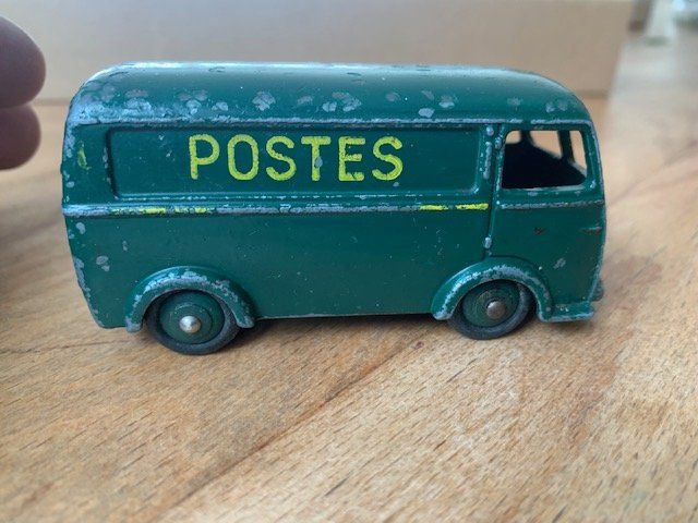 Voiture Miniature Dinky Toys Ancienne - Peugeot D.3.A La Poste 1/43 - Année 1955 - Occasion