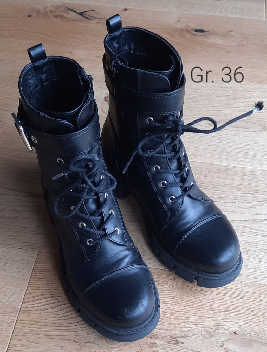 Chaussures filles: Stiefel-Schuhe Gr.36 – D'occasion à Kirchberg SG par renali
