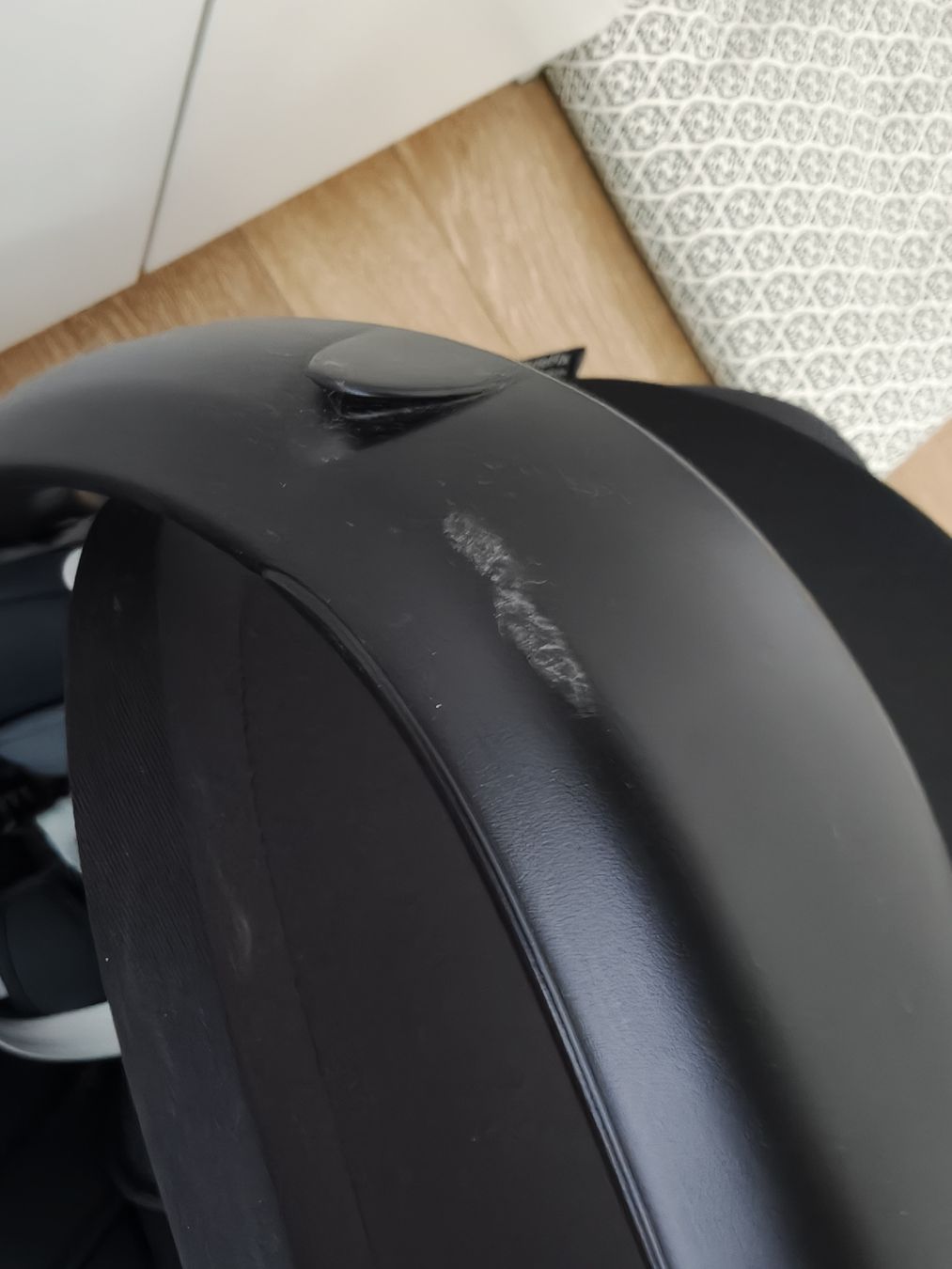 Maxi-Cosi Bauch- & Rückentragen: Babyschale MaxiCosi CabrioFix i-Size – Gebraucht aus Schindellegi von A.M.E. 2