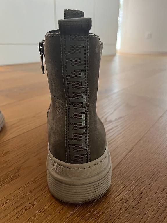 Tamaris Scarpe da donna: Stiefeletten Tamaris – Usato da Murten venduto da bea_n5yn 2