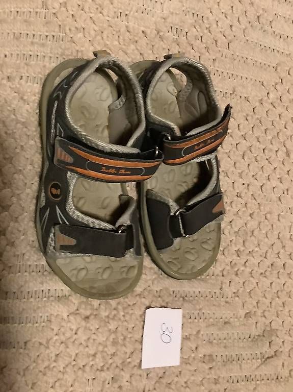 Scarpe per ragazzi: Sandalen Gr. 30 (+ gratis Glogs) – Usato da Lausen venduto da Re4649