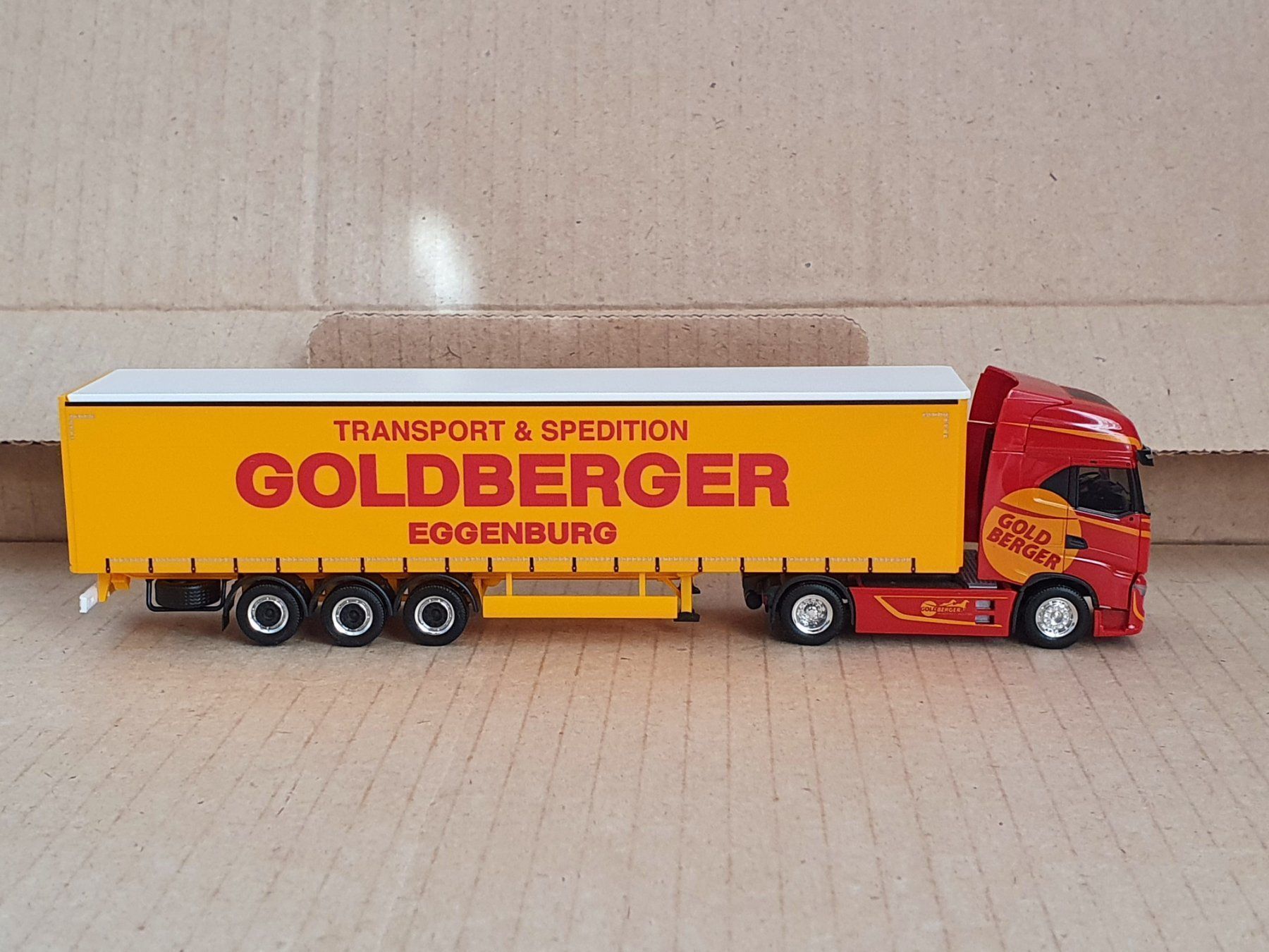 Herpa Modellini d'auto: HERPA. IVECO S/WAY 4X2.      1:87. – Nuovo e nell'imballaggio originale da Romanel-s-Lausanne venduto da Bidule01 3