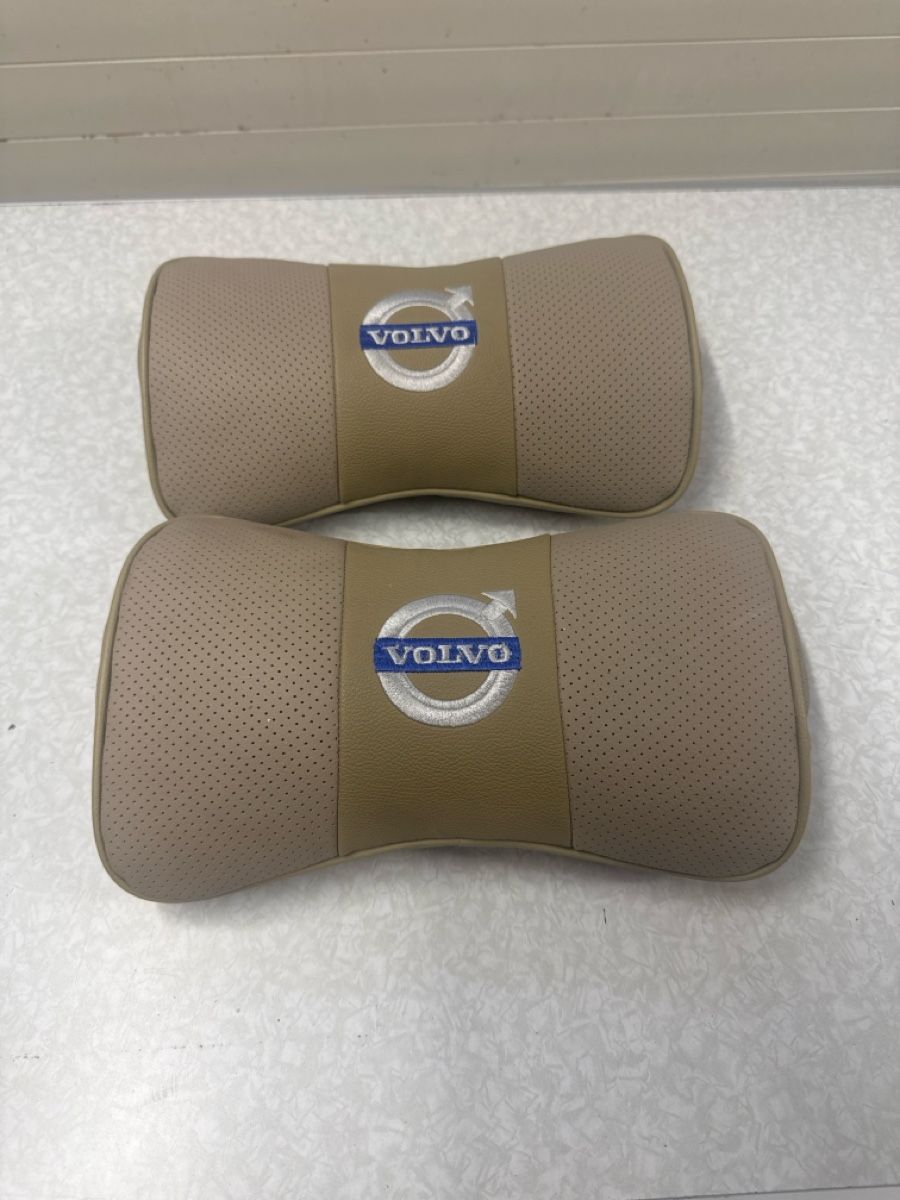 Volvo Kissen: Coussin Volvo – Gebraucht aus Veyras von Suter_Dany