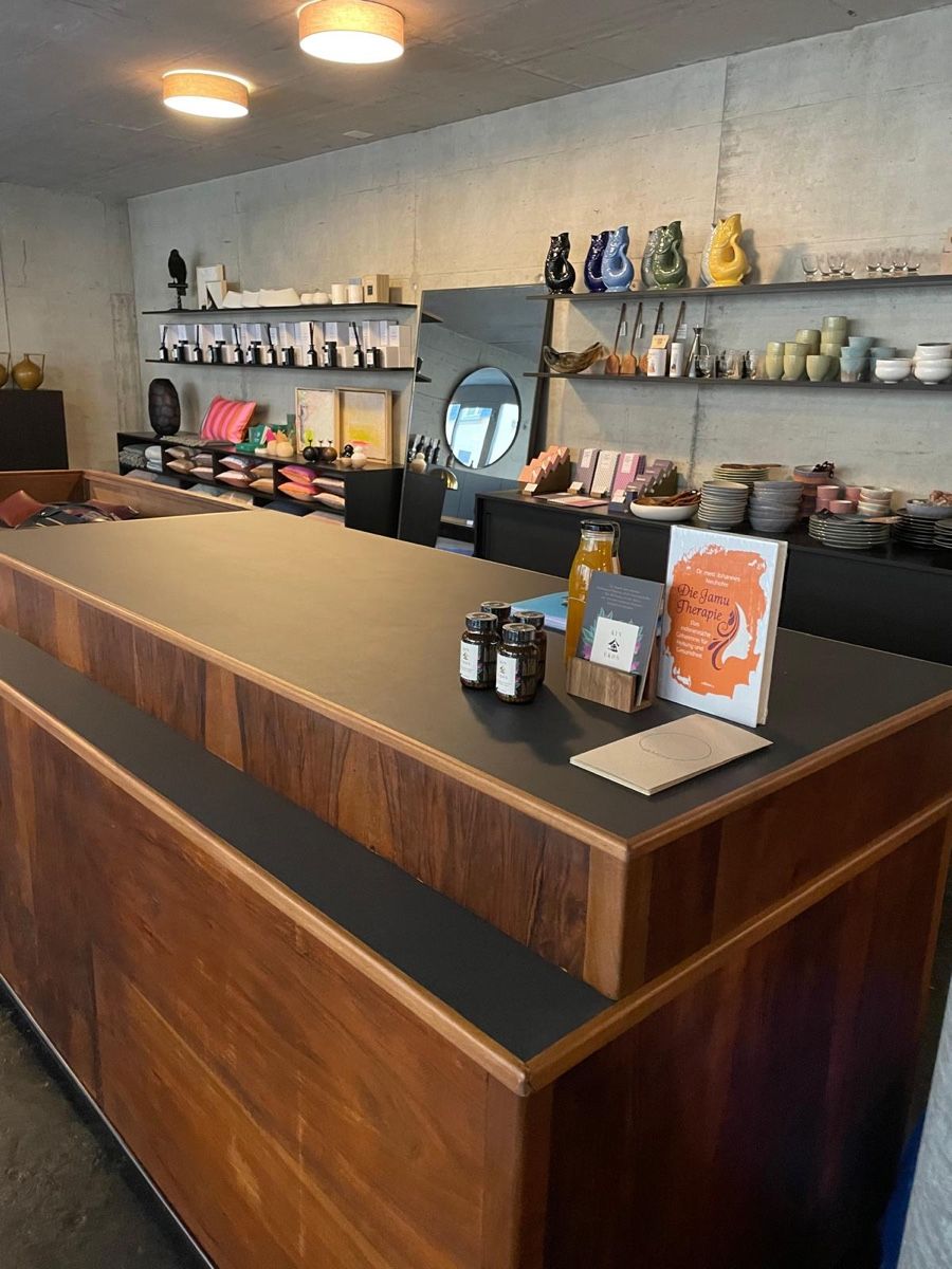 Allestimento di negozi e stand fieristici: Theke/Apothekerschrank/Buffet – Usato da Schwyz venduto da Vanquish0007 2