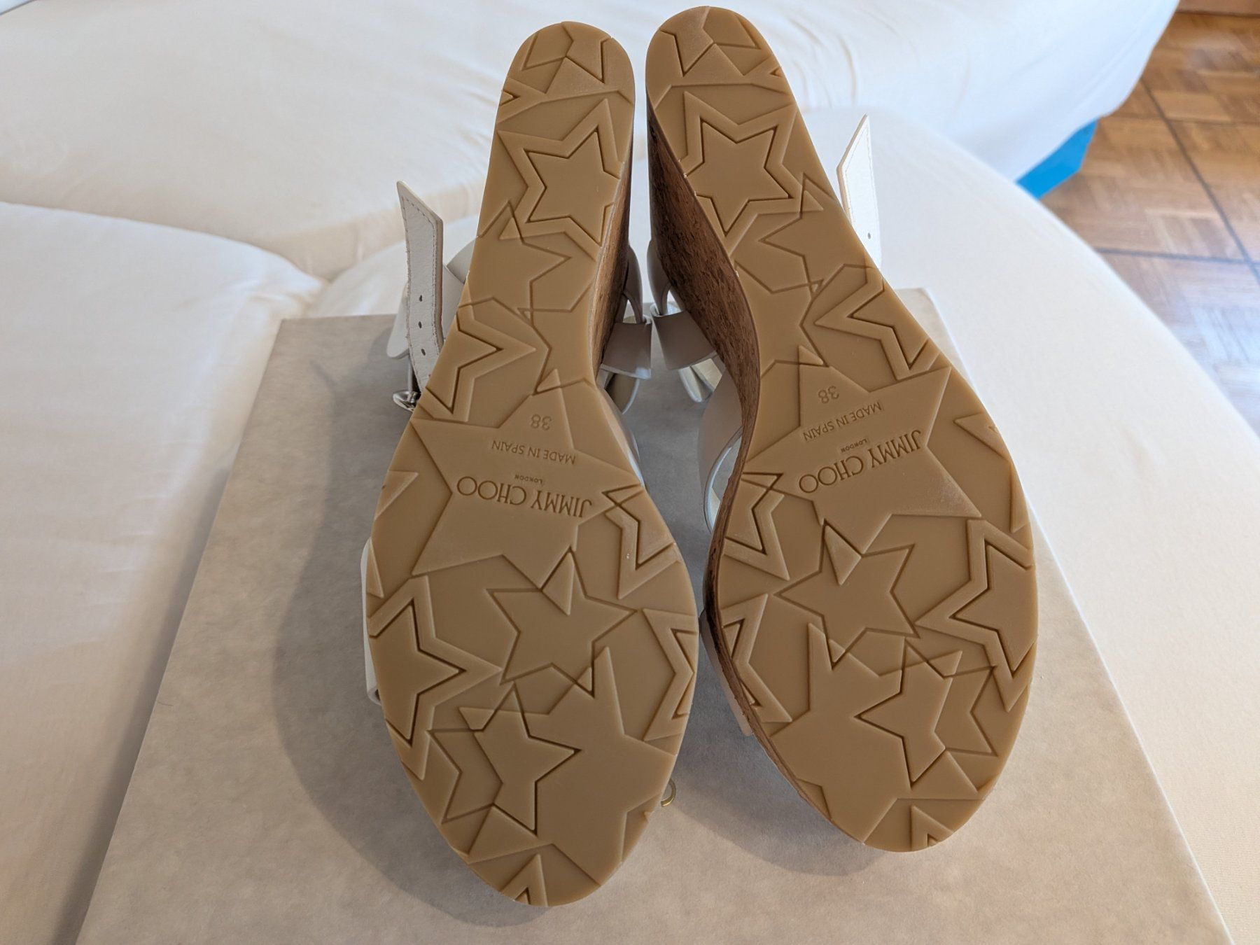 Jimmy Choo Scarpe da donna: Jimmy Choo High Sandals – Nuovo (secondo la descrizione) da Oberägeri venduto da obr_f5w9 3