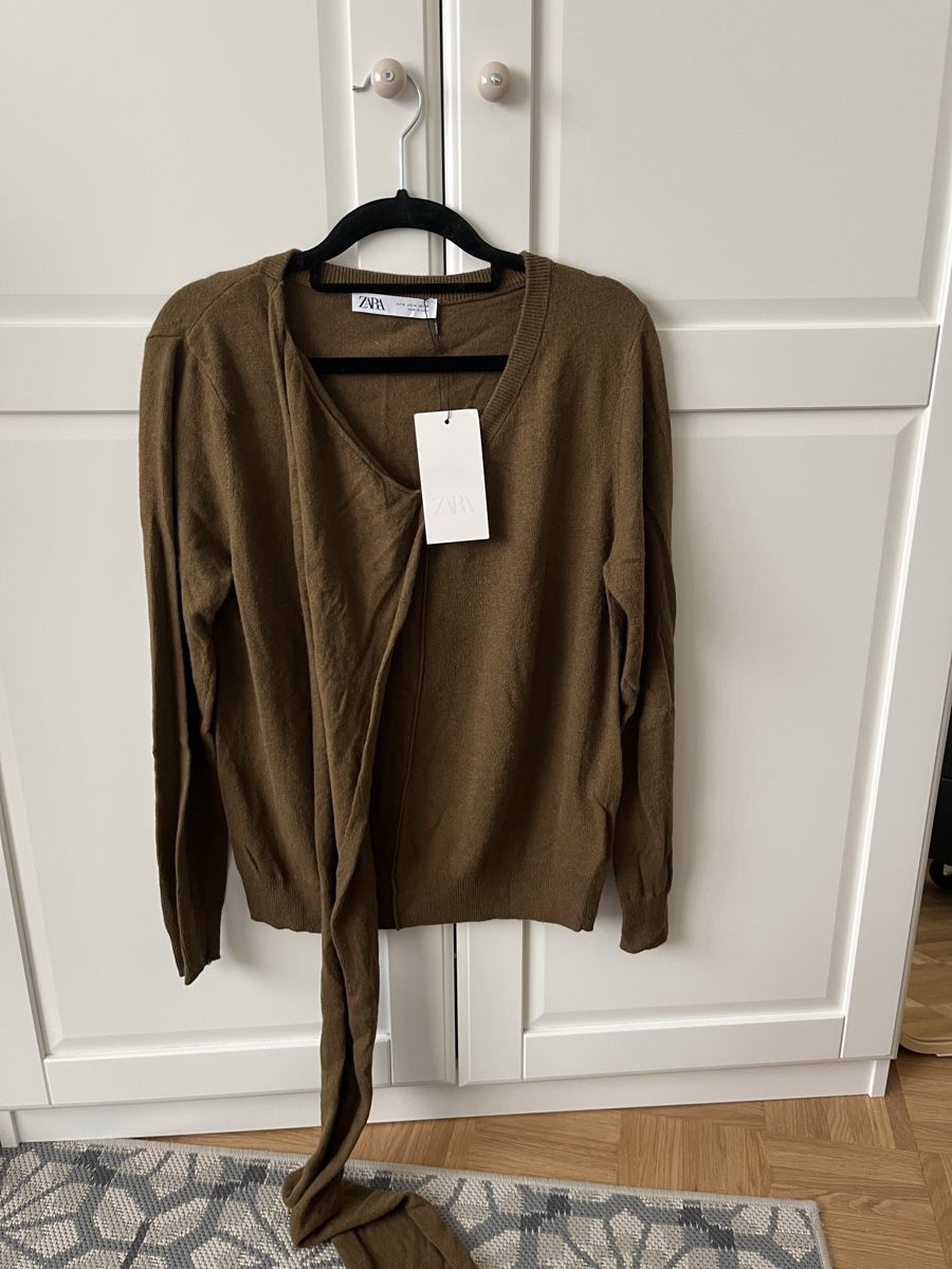 Zara Pulls & Sweat-shirts: Schal-Pullover – Neuf avec emballage d'origine à Allschwil par eyl_bb8q 5