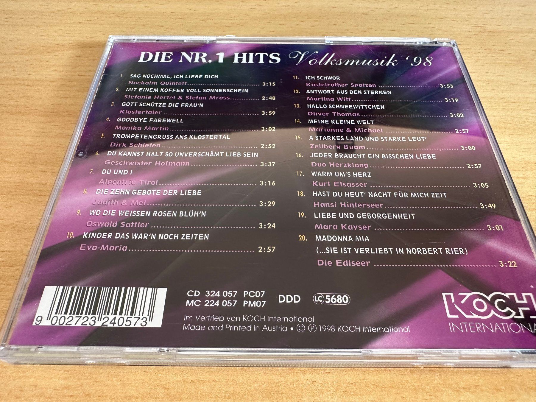 CD: Volksmusik '98 - Die Nr. 1 Hits – Usato da Rikon im Tösstal venduto da Alpenmutz 1