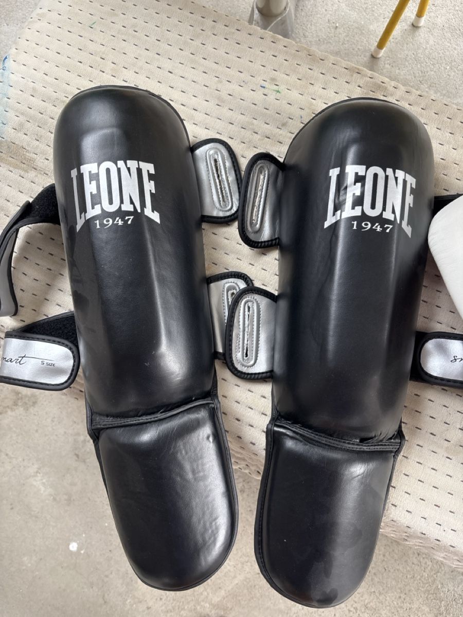 Protezioni & Imbottiture: Kickboxen knieschoner – Nuovo (secondo la descrizione) da Bern venduto da nicole.o