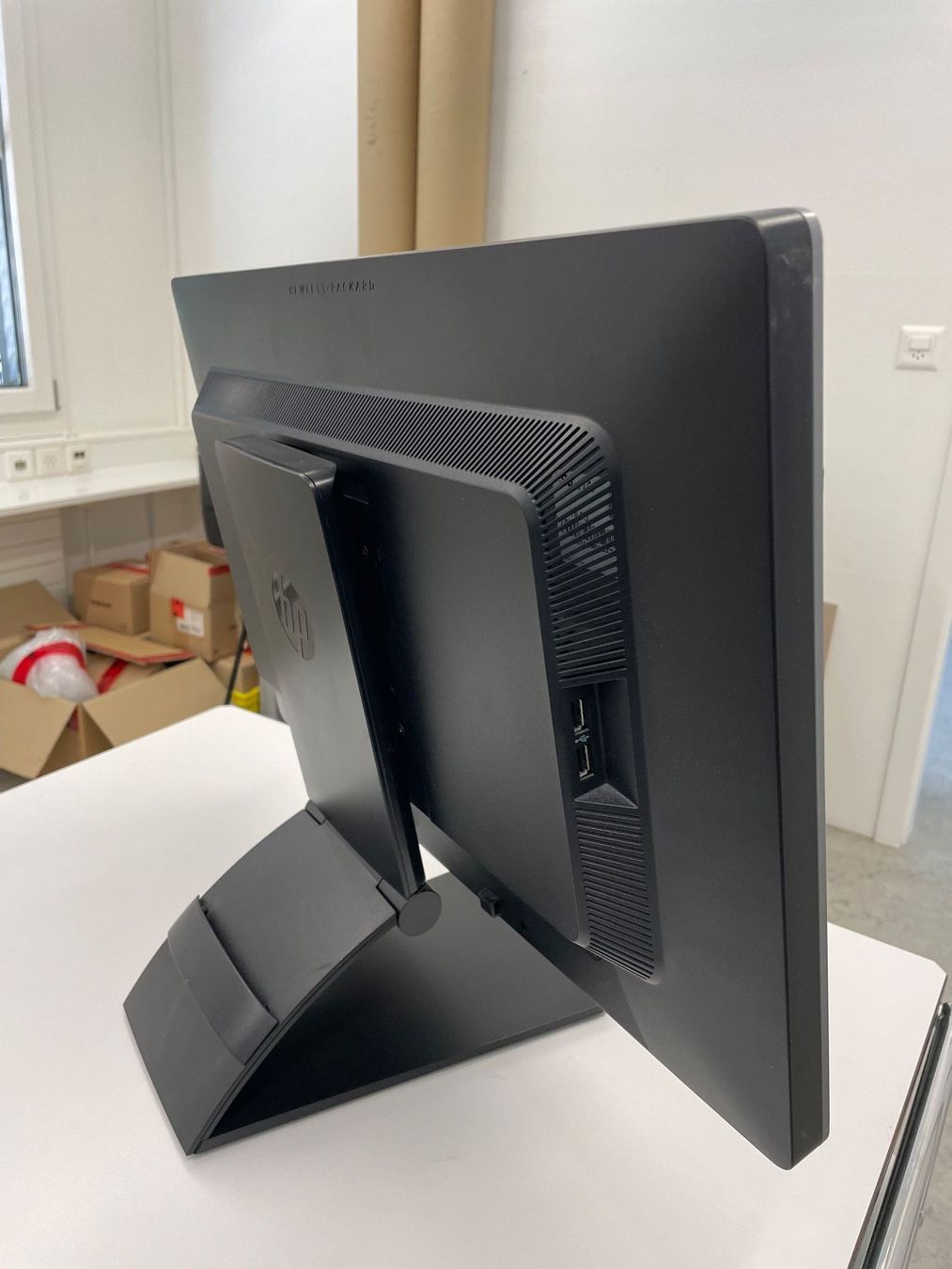 Hewlett Packard Monitor: HP Elite E241i IPS Monitor – Usato da Safenwil venduto da antiquarius 2