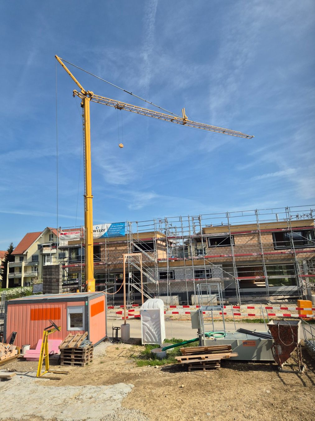 Liebherr Gru: Baukran Liebherr K28 – Usato da Niederwil SG venduto da Bau91