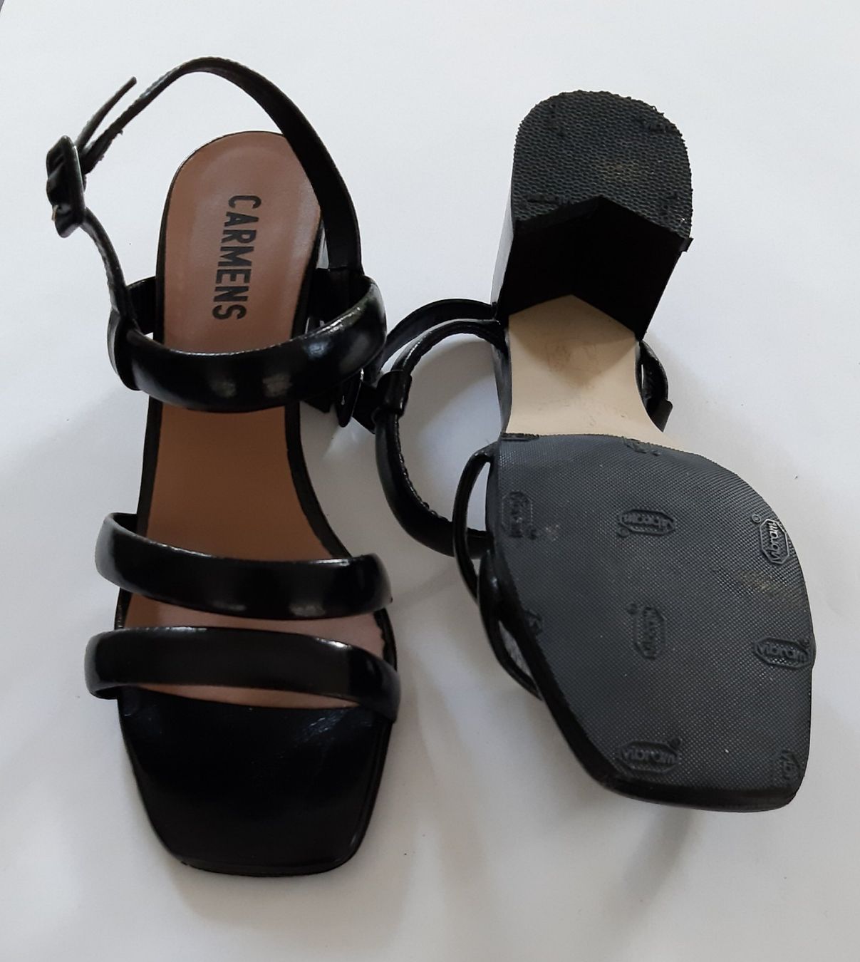 Scarpe da donna: Sandalen schwarz Lackleder Gr. 40 – Usato da Rupperswil venduto da jur_5ywx 1