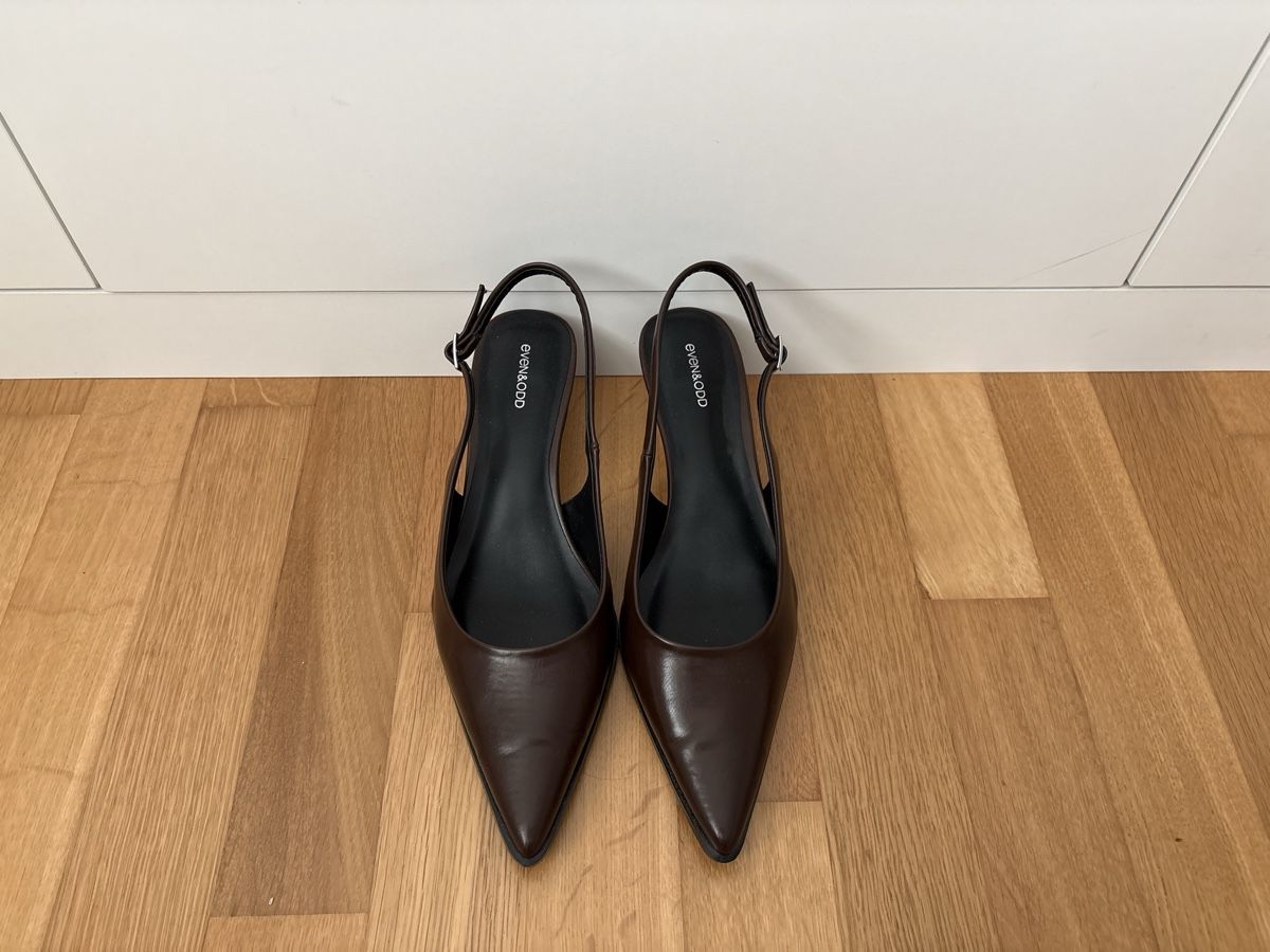 Scarpe da donna: Slingback Pumps, Kitten Heels – Nuovo (secondo la descrizione) da Unterägeri venduto da jmo_m9n6 1