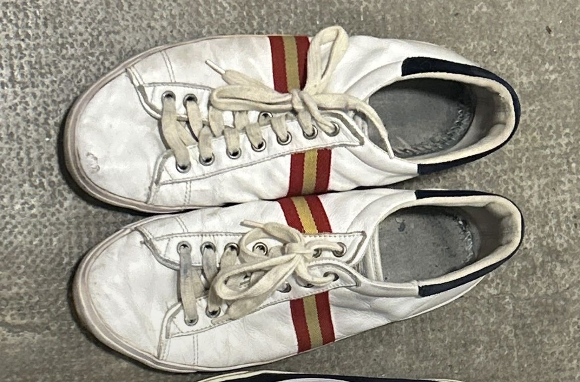 Chaussures hommes: Baskets basses blanches à lacets  – D'occasion à St-Prex par mar_f6t6