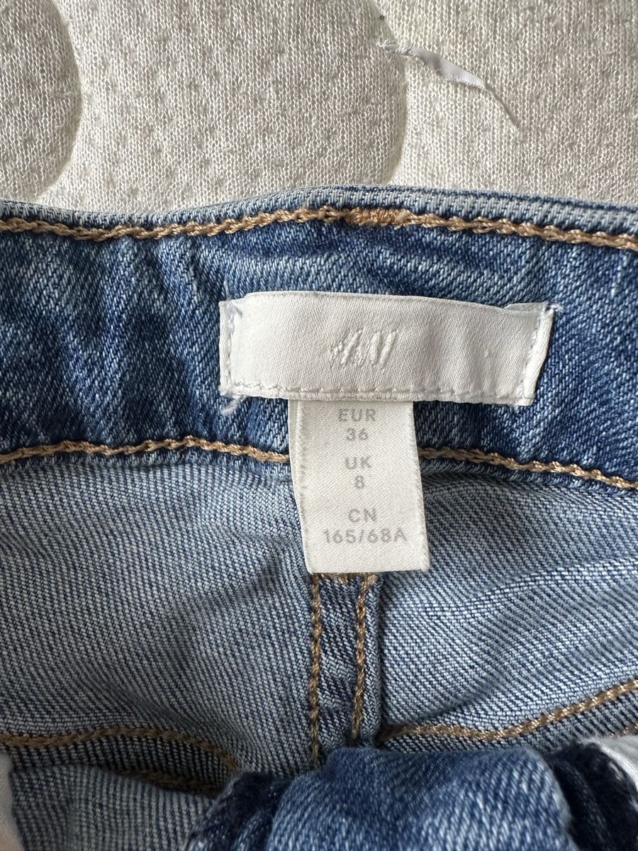 H&M Jeans: Jeans Shorts, Gr. 36 – Gebraucht aus Zürich von san_828b 2