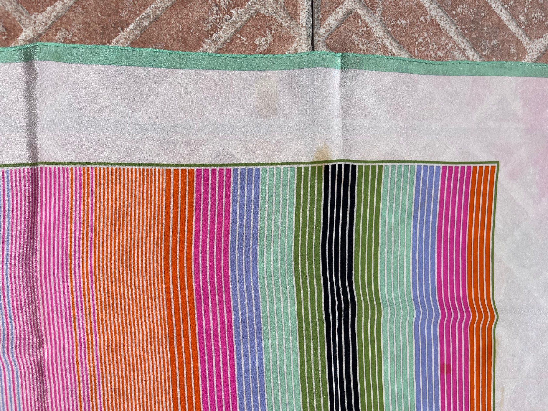 Dior Foulard & Sciarpe: Foulard Christian DIOR – Usato da La Croix (Lutry) venduto da Sporades 3