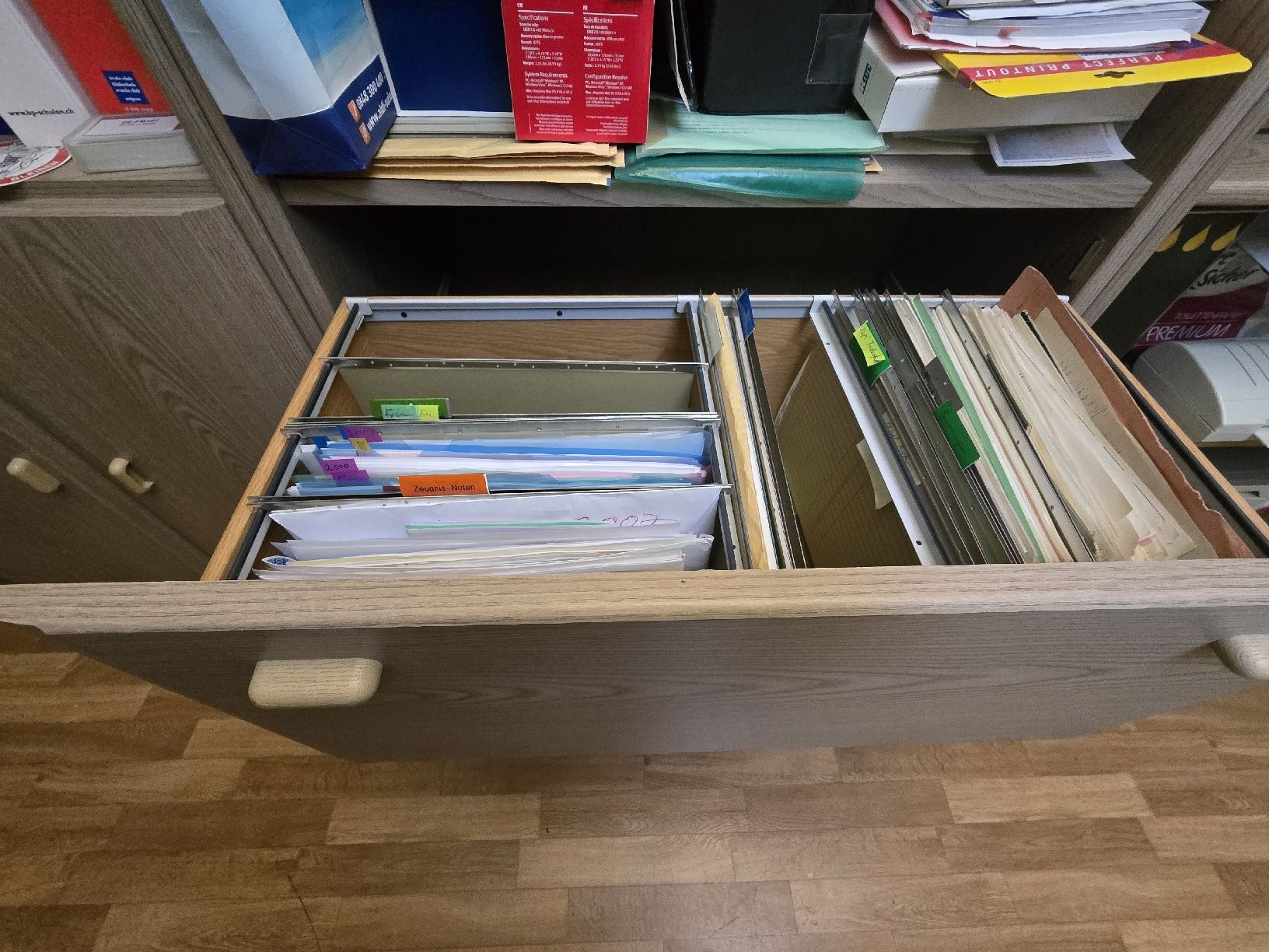 Scaffali: Grosses Büro mit viel Stauraum – Usato da Regensdorf venduto da Donaldduck0907 4
