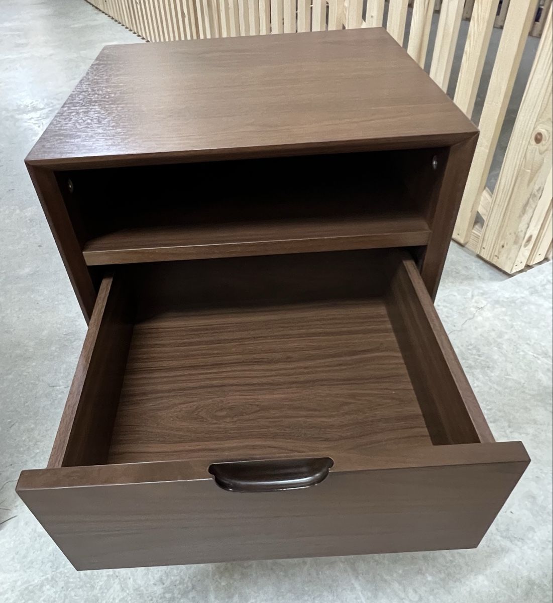 Nachttische: Nachttisch Holz – Neu (gemäss Beschreibung) aus Liebefeld von ah_1 1