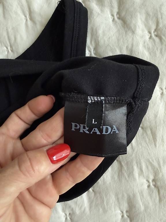 Prada Tops: Prada Top – Gebraucht aus Wädenswil von Cocomagi 2