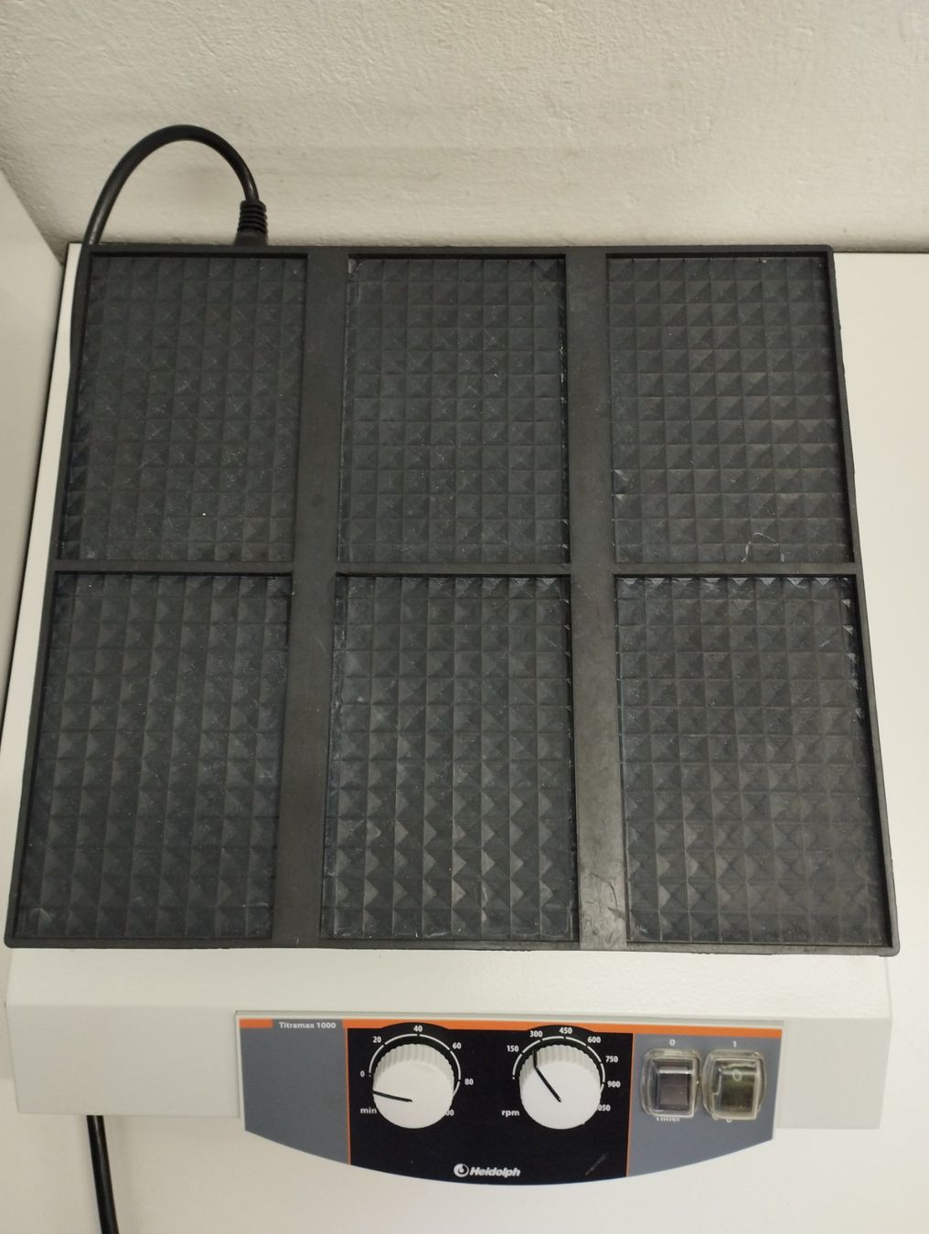 Accessori da laboratorio: Heidolph Titramax 1000 Shaker – Usato da Niederdorf venduto da LeptonAG_Labor 3