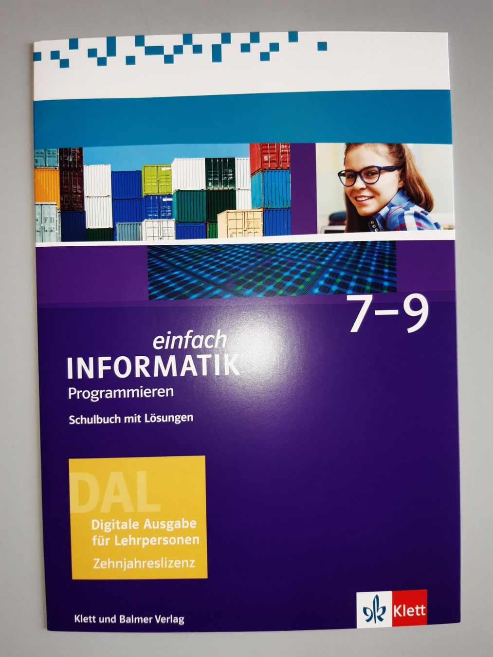 Libri: einfach Informatik 7-9 "Programmieren" (Begleitband, Lösung) – Usato da Nesslau venduto da ebe_2yms 1