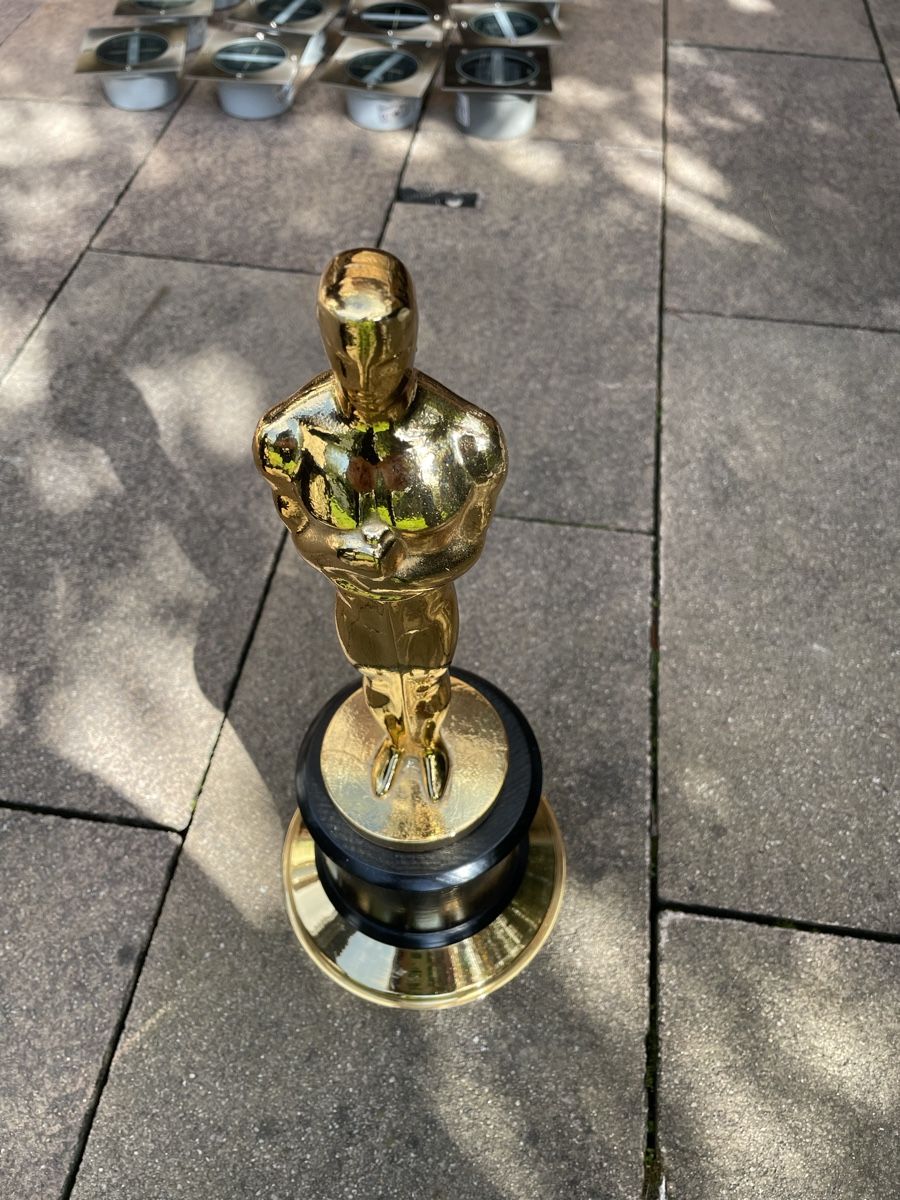 Figuren: Goldene Oscar Statue Deko Figur – Gebraucht aus Erlen von  1
