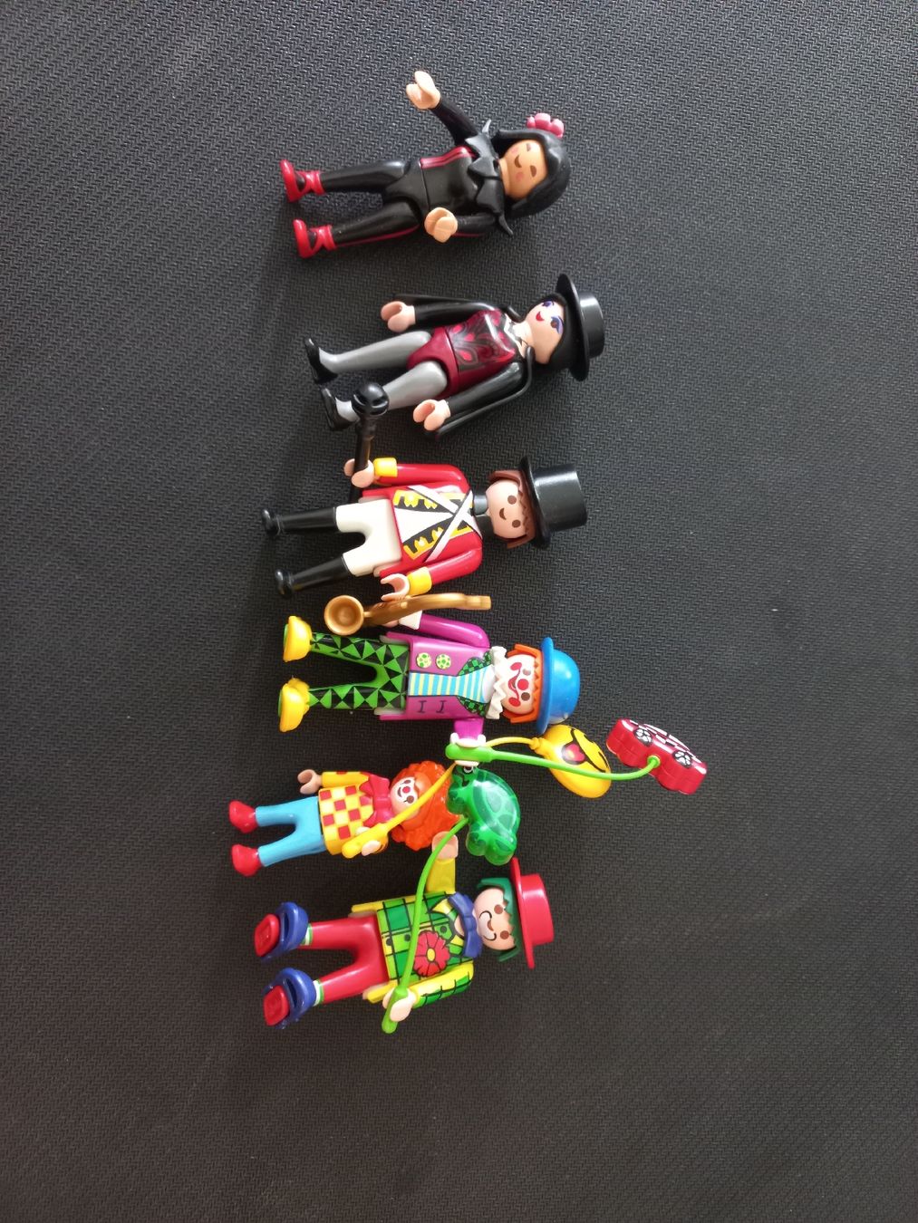 Playmobil Spielzeuge: Playmobil Zirkusfamilie – Gebraucht aus Ziegelbrücke von lumix03