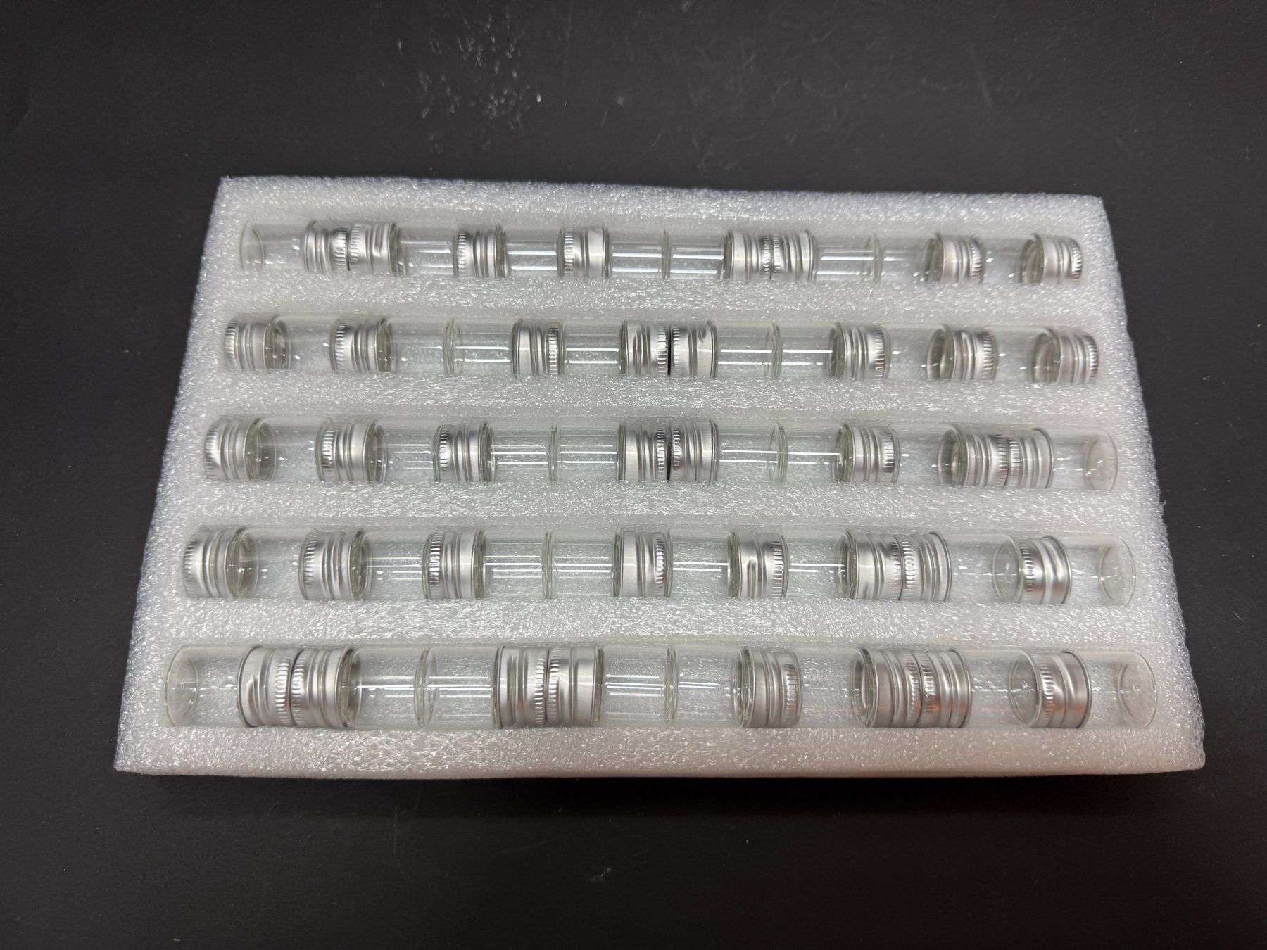 Contenitori & Simili: 40 Minigläschen 5 ml mit Schraubdeckel – Nuovo e nell'imballaggio originale da Lützelflüh-Goldb venduto da Elementis 4