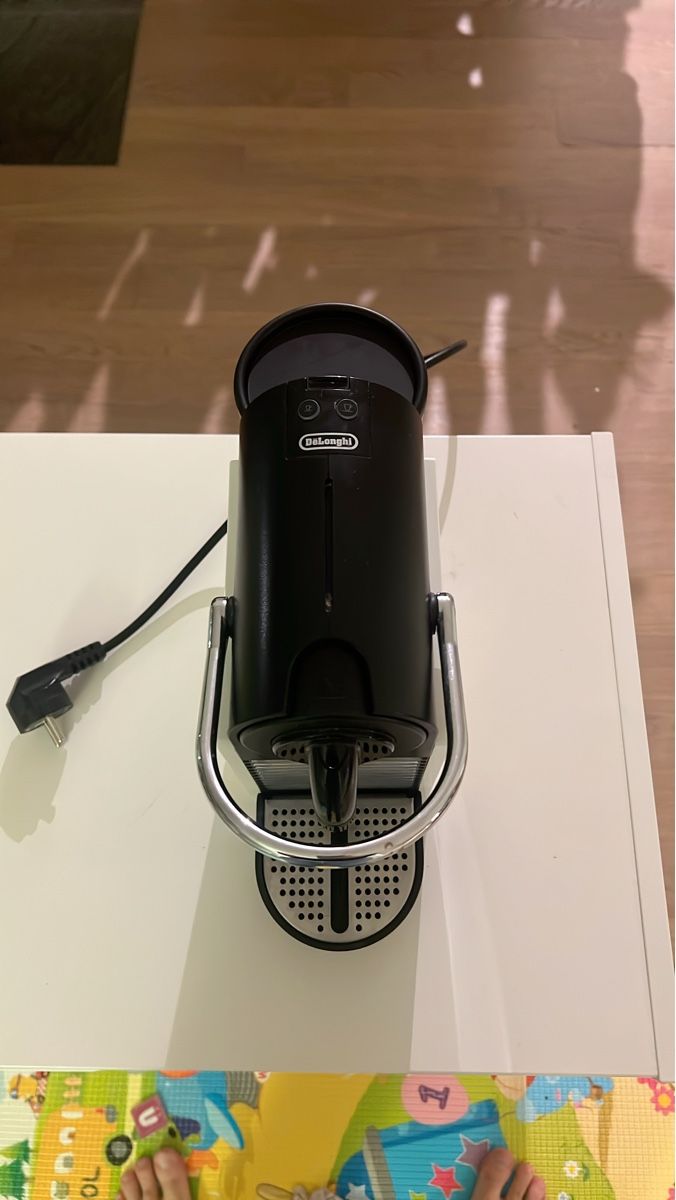 De'Longhi Macchine per caffè & Macchine per espresso: DeLonghi Nespresso Machine - Enjoy Delicious Coffee! – Usato da Zollikon venduto da gal_l7hr