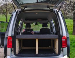 Mobiles Auto Camping Bett