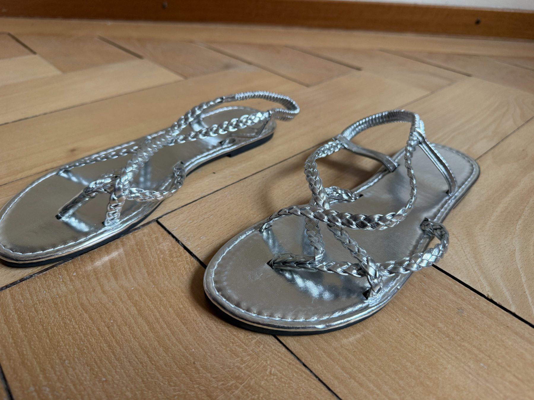Scarpe da donna: Sandale silbern 40 (neu) – Nuovo (secondo la descrizione) da Zürich venduto da Diazaio 1