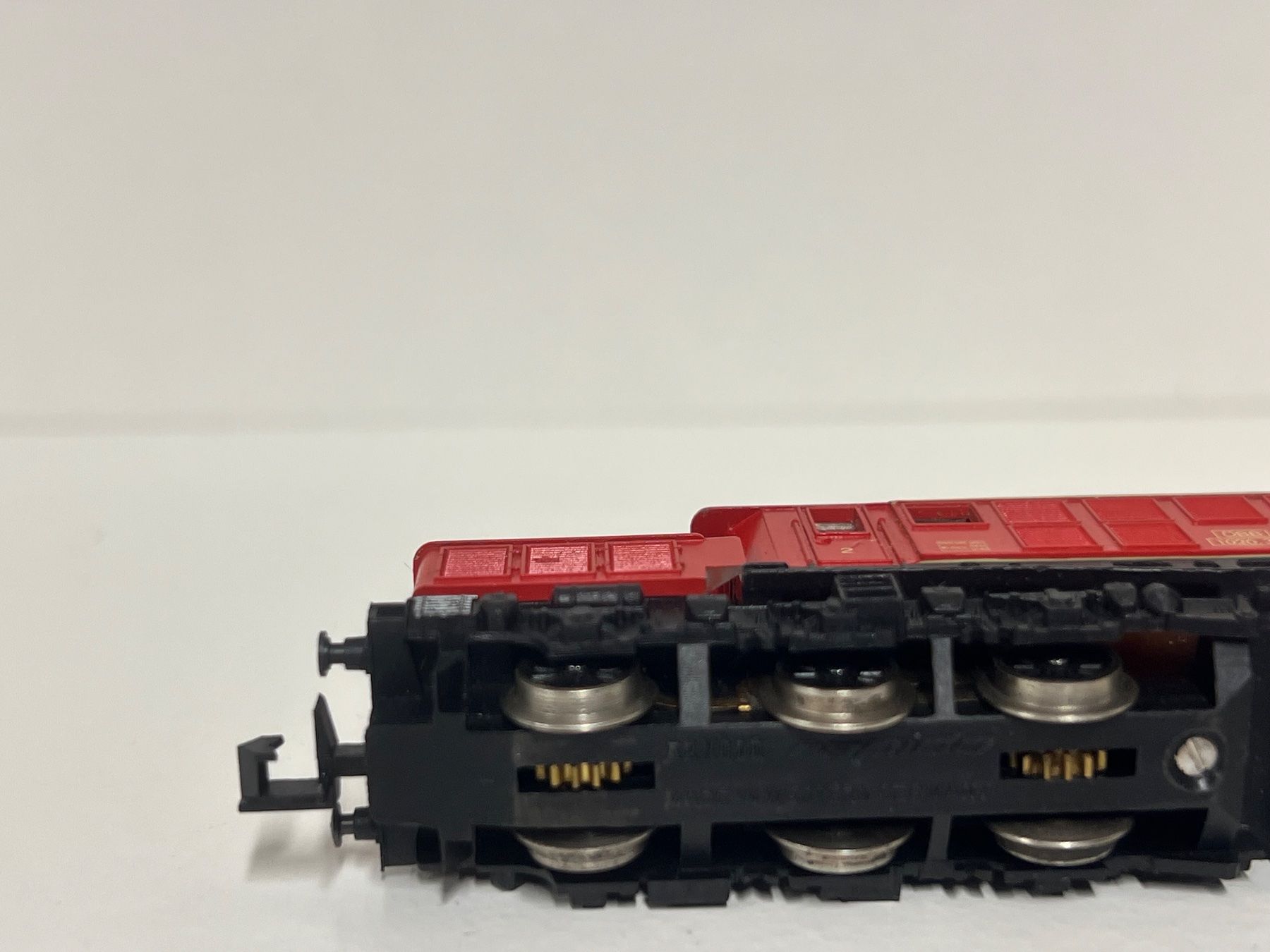 Arnold Modellini di ferrovie: Arnold 2330 ÖBB 1020.33 blutorange Ep.4 – Usato da Geroldswil venduto da TopTrain54 5