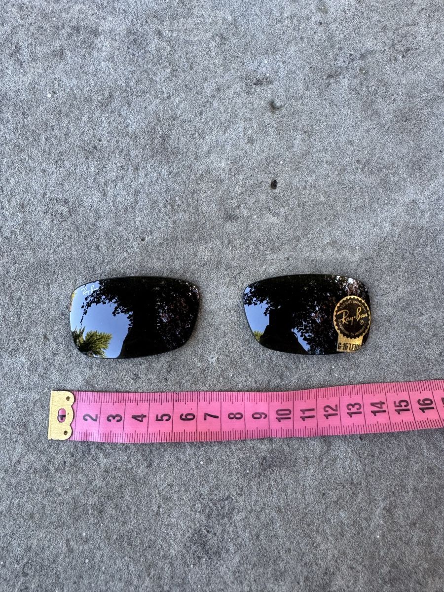 Ray-Ban Occhiali & Lenti: Ray-Ban Sunglasses Glass Replacement Lenses – Nuovo (secondo la descrizione) da Effretikon venduto da rus_2l2p