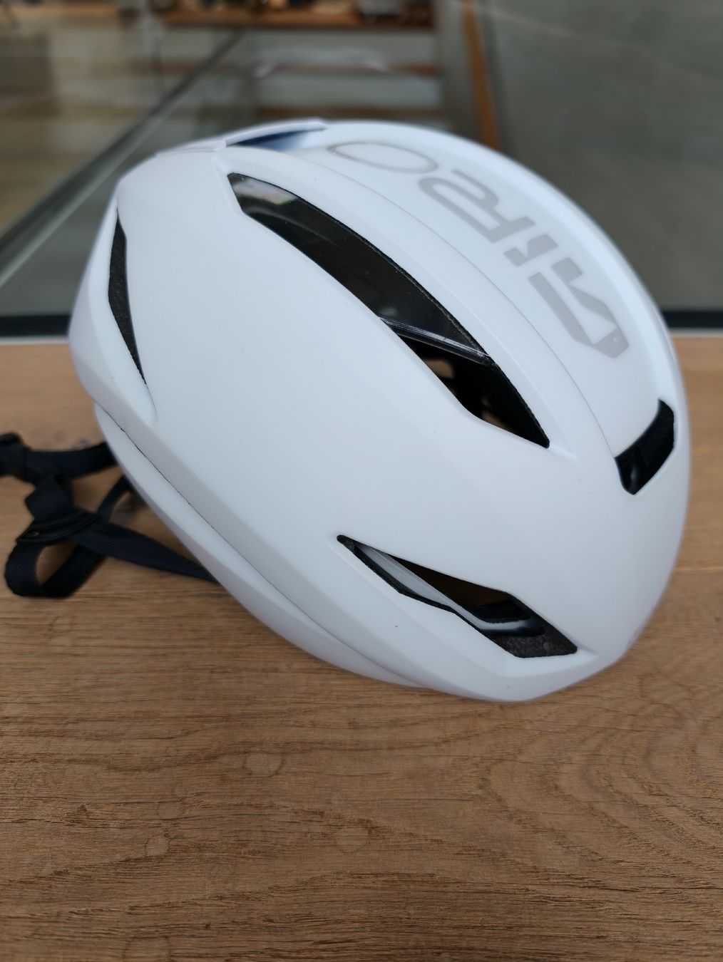 Giro Caschi: Giro Eclipse Pro Spherical - L - Weiss - inkl. Ersatzpads – Usato da Bachenbülach venduto da Food4Thought 1
