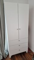Kleiderschrank mit Schubladen 