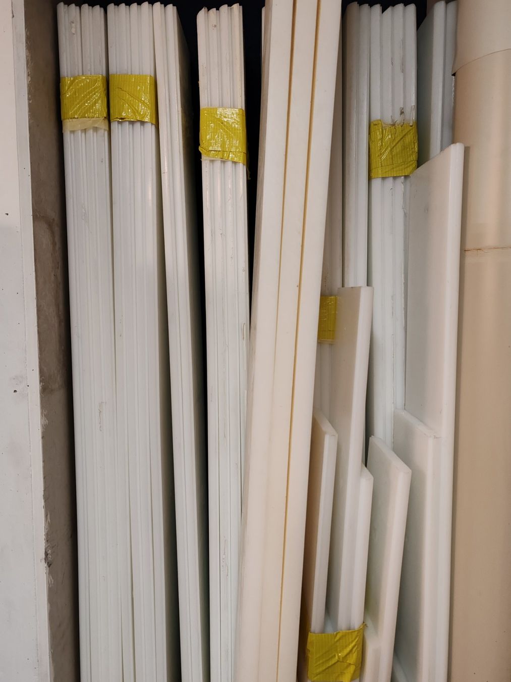 Profile: PTFE Elemente Teflon Gleitschiene Paneelen 200x14cm – Gebraucht aus Luzern von Lager6640 6