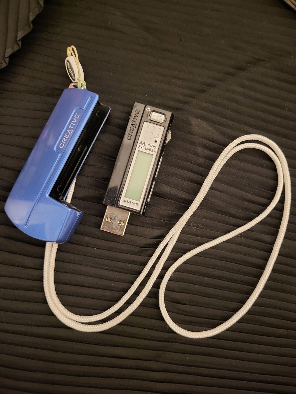 Creative Lettore multimediale portatile: MP3 Player Creative MuVo TX 512MB blau gebraucht – Usato da Allschwil venduto da Uhrenbinz 2