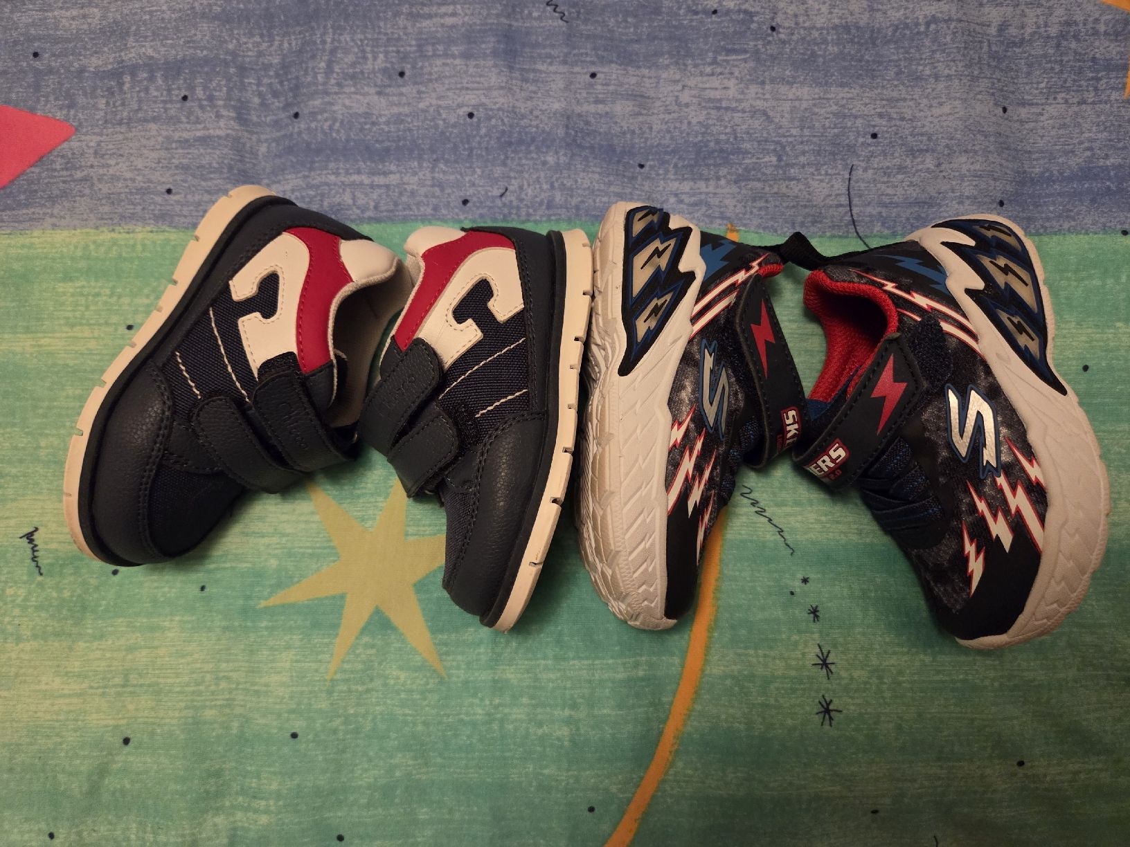 Skechers Chaussures garçon: kinder shoes 21 – D'occasion à ZERNEZ par joaofonseca 2