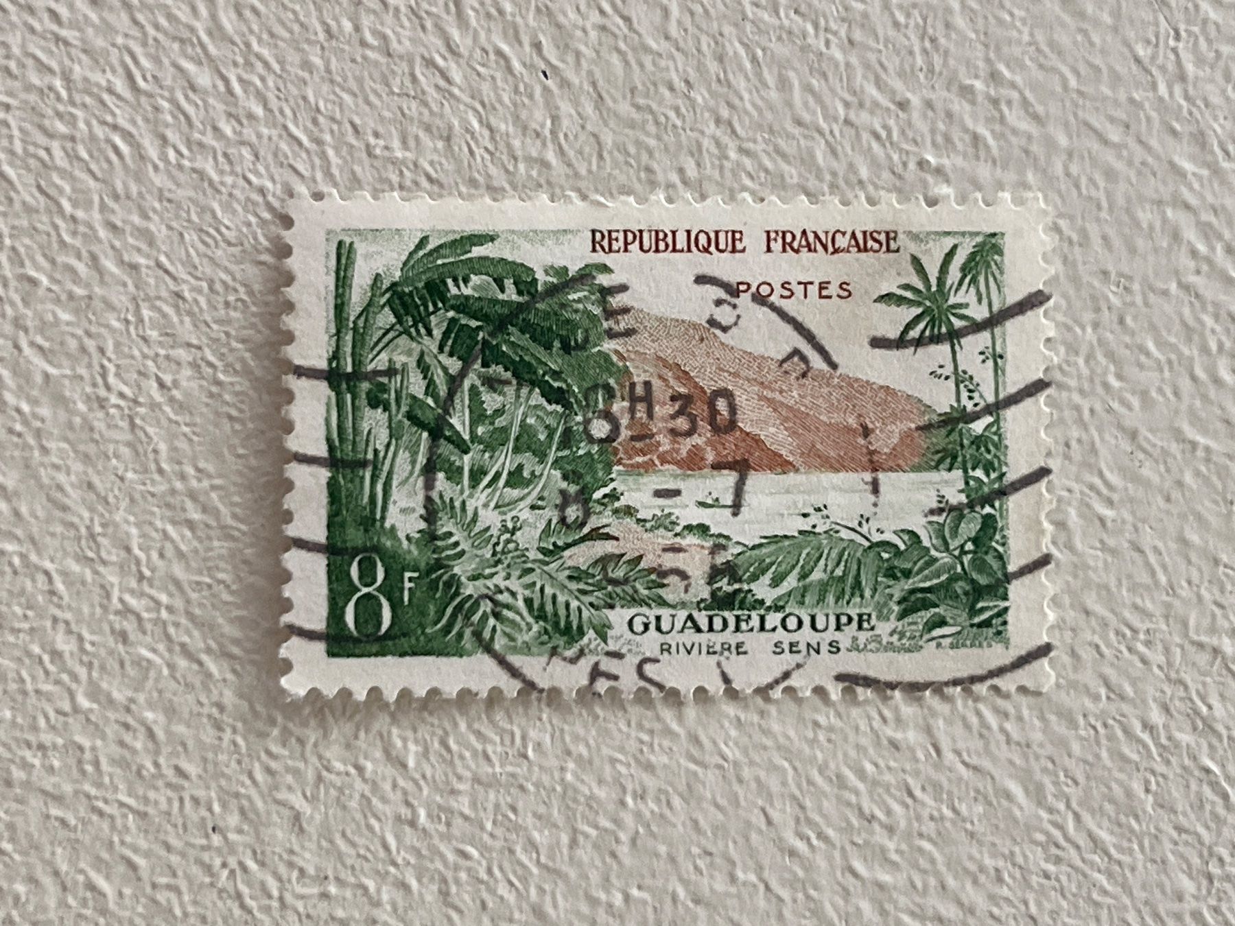 Tutti i francobolli: France Briefmarken (Gratis-Versand) – Usato da Chiasso venduto da AzenYa