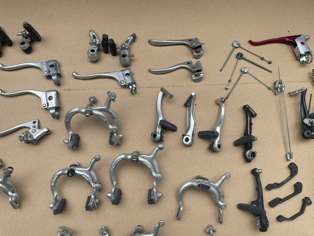 Pièces détachées: lot freins vélo – D'occasion à Ursy par DK8 4