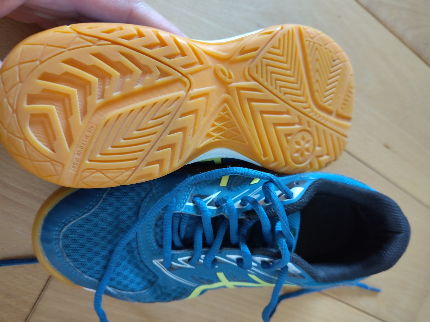 Asics Scarpe per ragazzi: Asics Kinderhallenschuhe Gr. 37 – Usato da Dornach venduto da Chrigus73 1