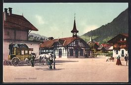 AK Zweisimmen, Postkutsche am Bahnhof